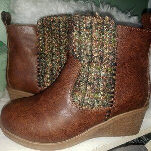 Perfect muk Luk booties